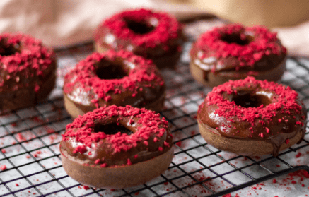 Fitness Recipe: Baked Chocolate Donuts with Raspberries