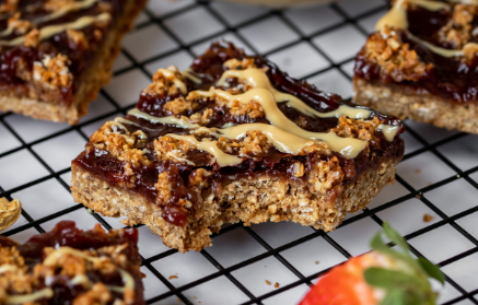 Fitness Recipe: Peanut Butter & Strawberry Jelly Bars