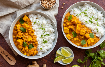 Fitness Recipe: Vegan Curry with Tofu & Chickpeas